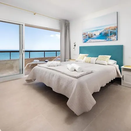 Magnificent Beachfront إِستيبونا