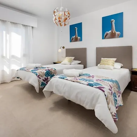 Tatil Evi Magnificent Beachfront *
